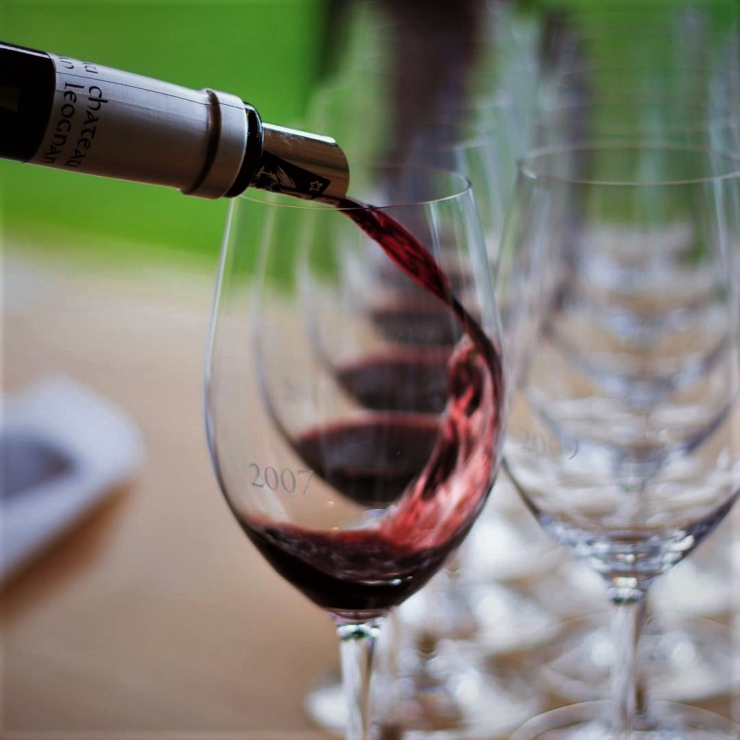 Order your bottles of Château Léognan wine